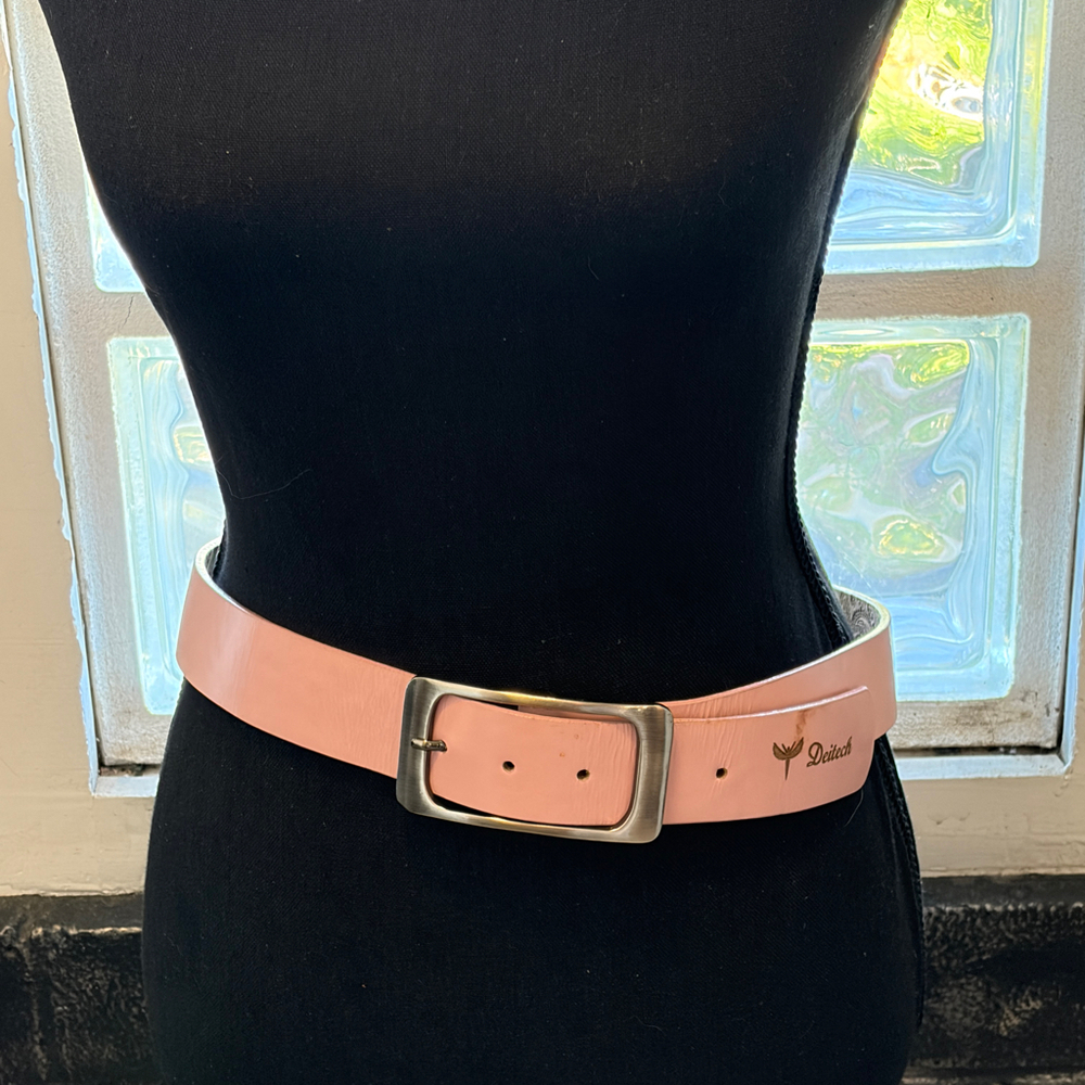 Pink leather belt with modern silver buckle